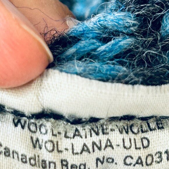 Vintage Jaeger Wool Sweater Size 40 Geometric Pattern Long Sleeve Pullover - Picture 10 of 10